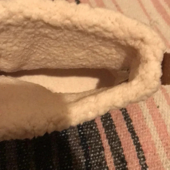 TOMS Dark Amber Faux Shearling Alpine Suede Boots - Picture 5 of 6